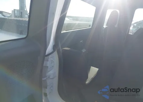 2011 Ford Ranger Xlt from USA, damaged, VIN 1FTLR4EE5BPB05982